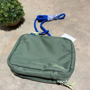 American Eagle Zip Around Crossbody Bag Purse NEW Green Sporty‎ Athletic Street